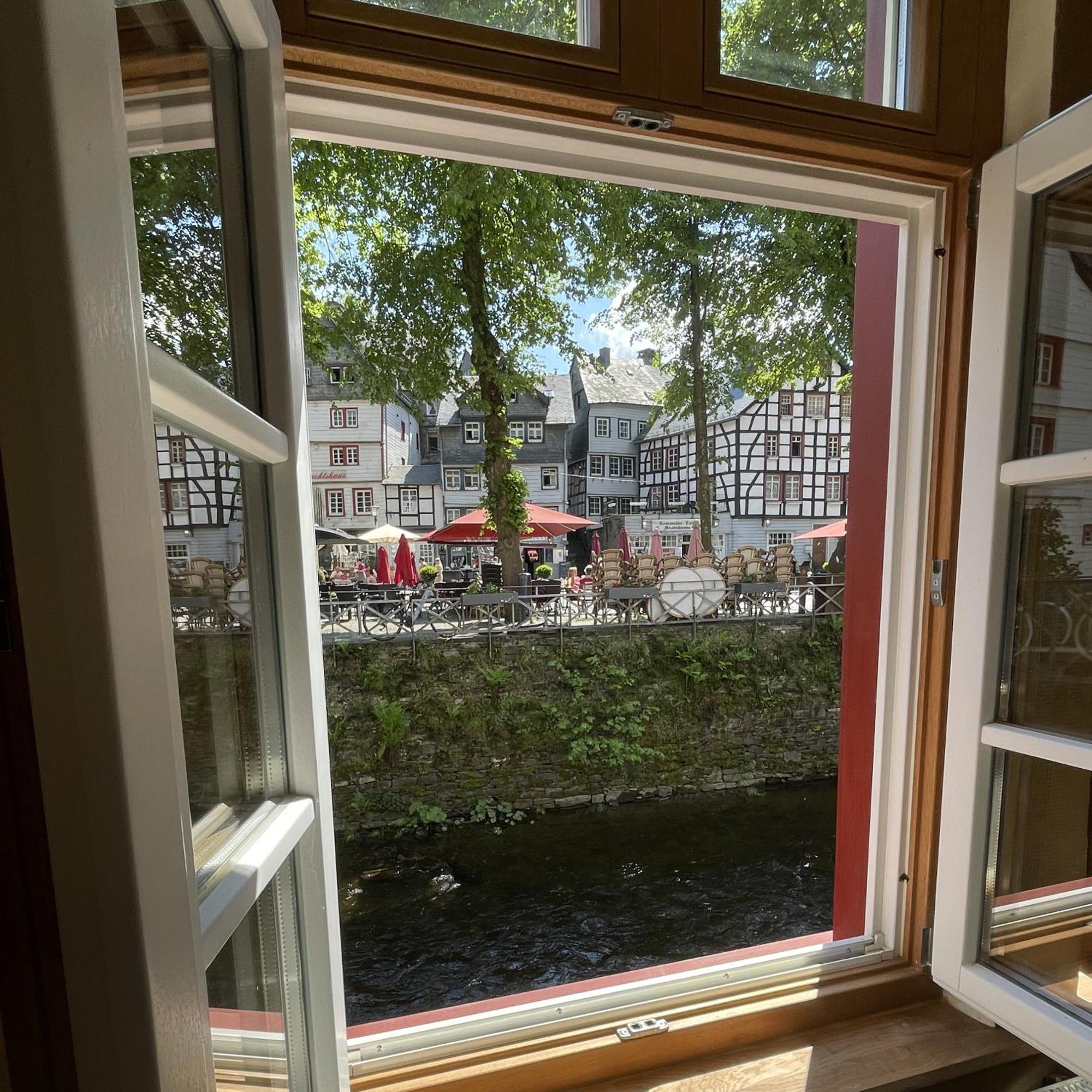 Apartment Am Fluss Im Haus An Der Rur Monschau Eksteriør billede